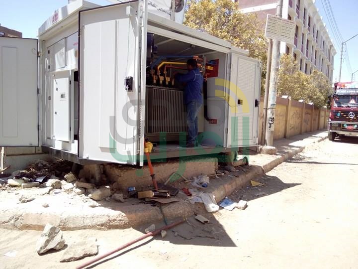 بالصور.. تركيب محول كهرباء مسجد الحصواية بقنا