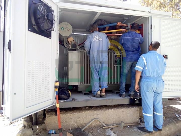 بالصور.. تركيب محول كهرباء مسجد الحصواية بقنا