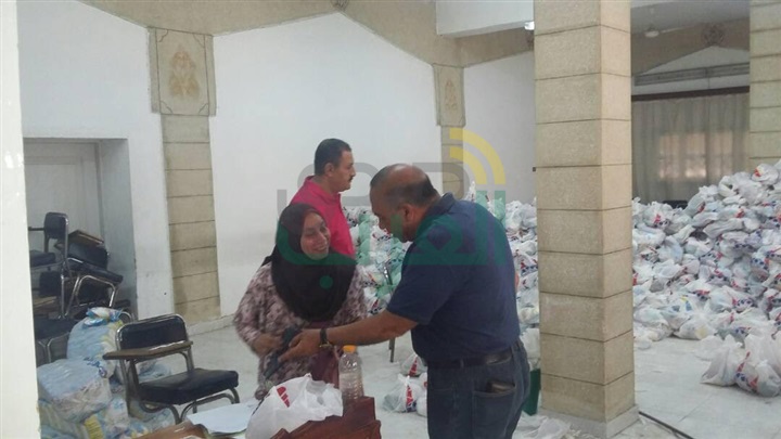 لليوم الثاني.. أوقاف الإسكندرية توزع 1000 شنطة رمضانية على الفقراء