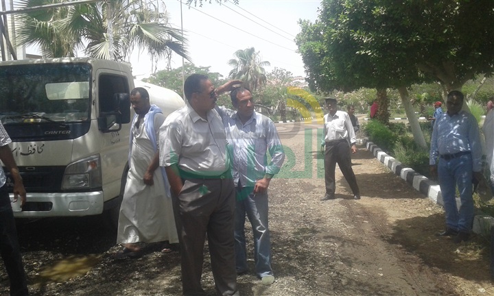 وكيل وزارة التنمية المحلية بأسيوط يتابع أعمال التجديد بالحديقة الدولية بالمحافظة