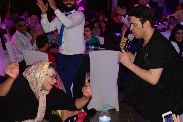 بالصور سعد الصغير يشغل خيمة رمضانا بأجمل الاغاني الشعبيه بالصور سعد الصغير يشغل خيمة رمضانا بأجمل الاغاني الشعبيه