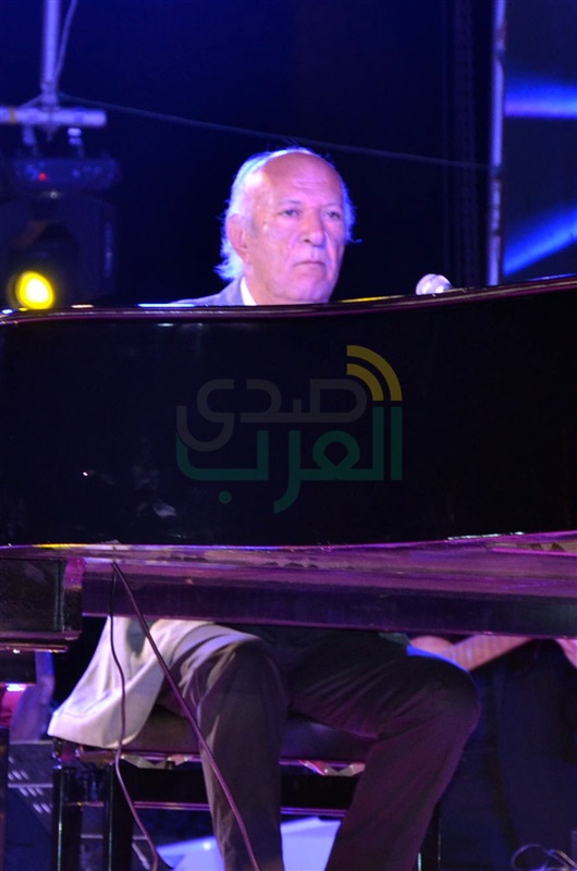 بالصور.. عمر خيرت يتألق في حفل سحور "أهل مصر" بحضور الوزراء و نجوم الفن والإعلام بالصور.. عمر خيرت يتألق في حفل سحور "أهل مصر" بحضور الوزراء و نجوم الفن والإعلام