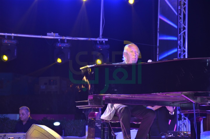 بالصور.. عمر خيرت يتألق في حفل سحور "أهل مصر" بحضور الوزراء و نجوم الفن والإعلام بالصور.. عمر خيرت يتألق في حفل سحور "أهل مصر" بحضور الوزراء و نجوم الفن والإعلام