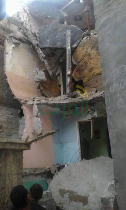 بالصور.. انهيار منزل مكون من أربعة طوابق بالدخيلة 