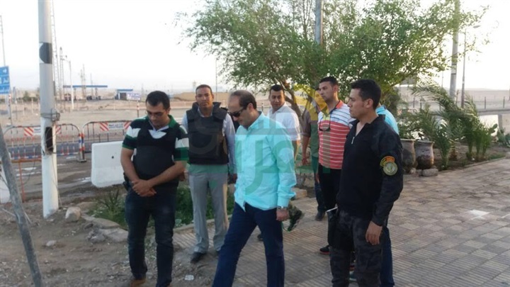 بالصور.. جولة مفاجئة لمساعد وزير الداخلية يتفقد أكمنة ونقاط  تفتيش بأسيوط