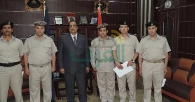 بالصور.. مدير أمن كفر الشيخ يكرِّم عددًا من الشرطيين المتميزين