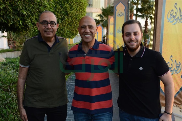 بالصور.. أشرف عبدالباقي يقيم حفل إفطار لمسرح مصر استعدادا للموسم الجديد بالصور.. أشرف عبدالباقي يقيم حفل إفطار لمسرح مصر استعدادا للموسم الجديد