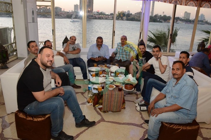 بالصور.. أشرف عبدالباقي يقيم حفل إفطار لمسرح مصر استعدادا للموسم الجديد بالصور.. أشرف عبدالباقي يقيم حفل إفطار لمسرح مصر استعدادا للموسم الجديد