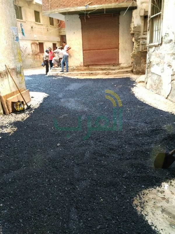 رصف وتنظيف الطرق بنطاق حي الجمرك 