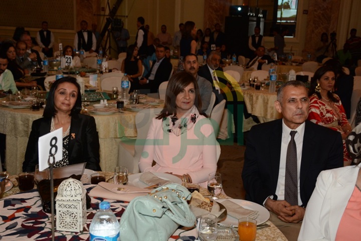 بالصور.. عايدة الأيوبي تحي حفل موسسة "بهية" بحضور نجوم الفن بالصور.. عايدة الأيوبي تحي حفل موسسة "بهية" بحضور نجوم الفن