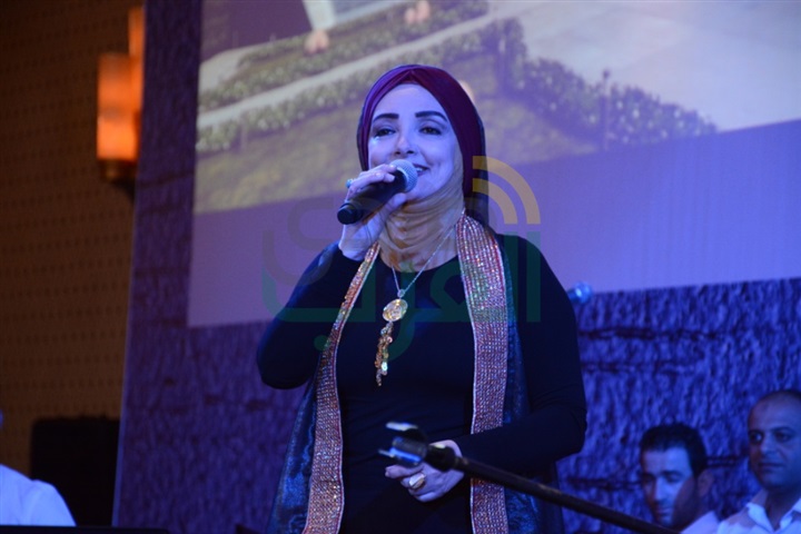 بالصور.. عايدة الأيوبي تحي حفل موسسة "بهية" بحضور نجوم الفن بالصور.. عايدة الأيوبي تحي حفل موسسة "بهية" بحضور نجوم الفن