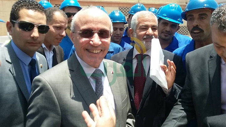 "العصار" و"نصار" يفتتحان محطة طاقة شمسية بجامعة القاهرة