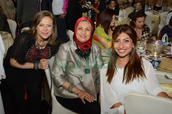 بالصور.. عايدة الأيوبي تحي حفل موسسة "بهية" بحضور نجوم الفن بالصور.. عايدة الأيوبي تحي حفل موسسة "بهية" بحضور نجوم الفن