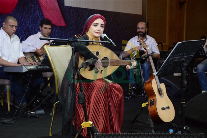 بالصور.. عايدة الأيوبي تحي حفل موسسة "بهية" بحضور نجوم الفن بالصور.. عايدة الأيوبي تحي حفل موسسة "بهية" بحضور نجوم الفن