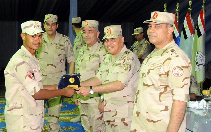 وزير الدفاع: القوات المسلحة ستظل الدرع الواقى لمصر والحامى لوحدة أراضيها
