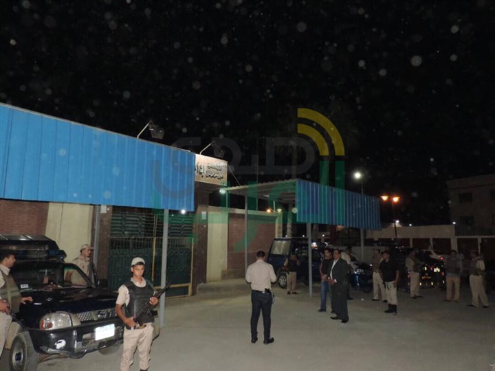بالصور.. مدير أمن كفر الشيخ يفاجئ عددًا من قوات تأمين الكنائس والمواقع الشرطية خلال السحور