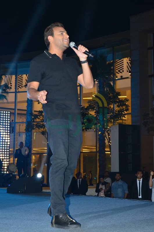 بالصور.. رامي صبري يشعل أجواء مول مصر بالصور.. رامي صبري يشعل أجواء مول مصر