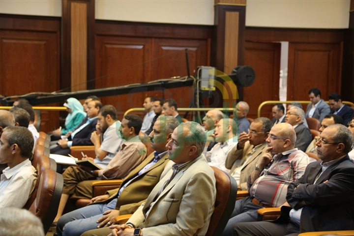 بالصور.. وزير الشباب والرياضة يناقش مشروع اللائحة الاسترشادية مع مديري المديريات بالصور.. وزير الشباب والرياضة يناقش مشروع اللائحة الاسترشادية مع مديري المديريات