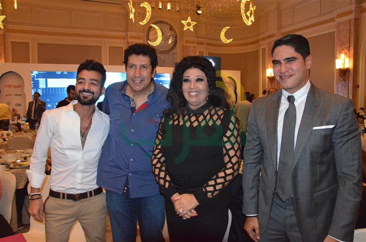بالصور.. نجوم الفن والسياسة والإعلام في «إفطار المصريين» بالصور.. نجوم الفن والسياسة والإعلام في «إفطار المصريين»