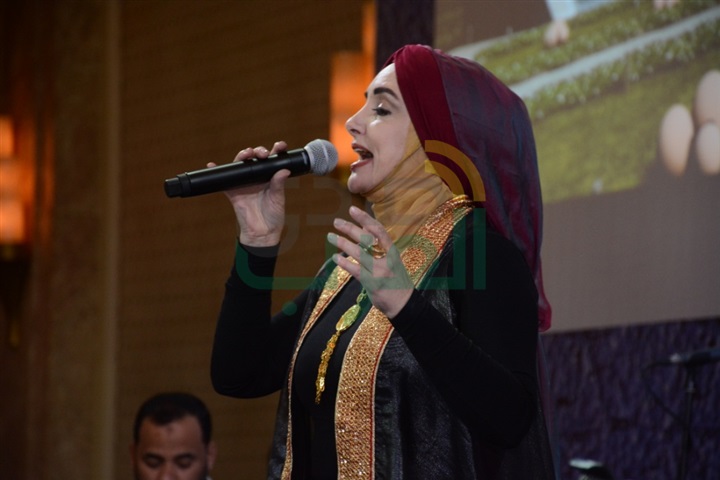 بالصور.. عايدة الأيوبي تحي حفل موسسة "بهية" بحضور نجوم الفن بالصور.. عايدة الأيوبي تحي حفل موسسة "بهية" بحضور نجوم الفن