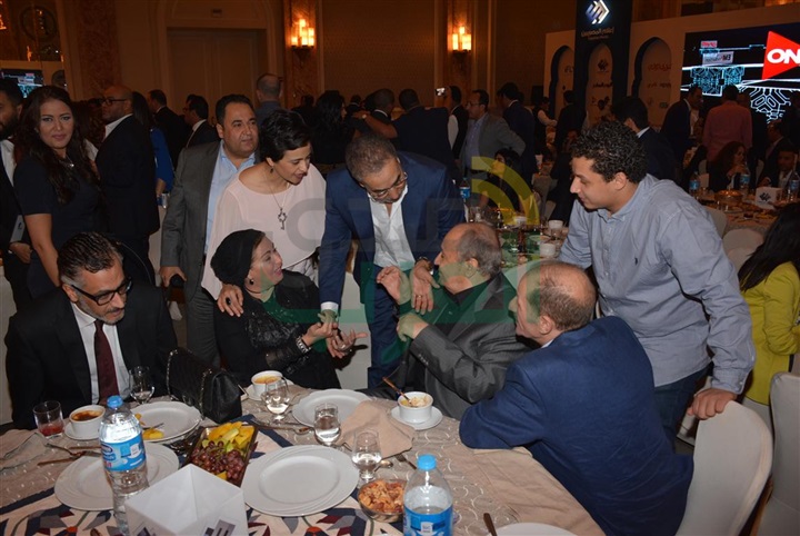 بالصور.. نجوم الفن والسياسة والإعلام في «إفطار المصريين» بالصور.. نجوم الفن والسياسة والإعلام في «إفطار المصريين»