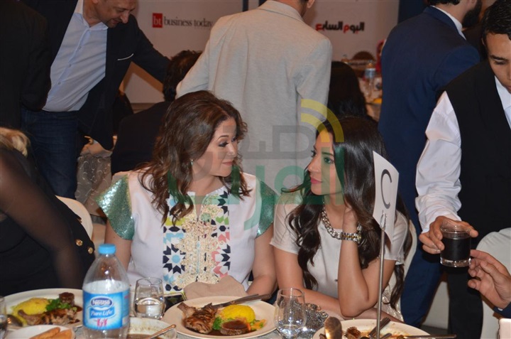 بالصور.. نجوم الفن والسياسة والإعلام في «إفطار المصريين» بالصور.. نجوم الفن والسياسة والإعلام في «إفطار المصريين»