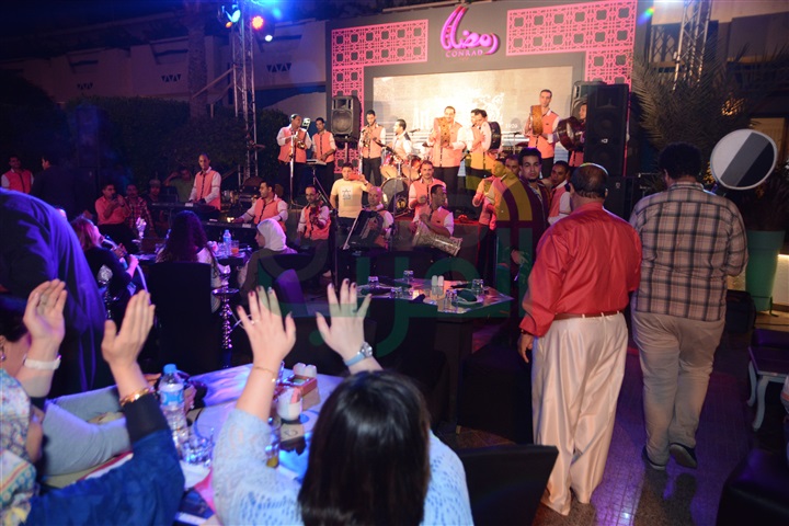 بالصور .. عبد الباسط حمودة يشعل خيمة "رمضانا" بالصور .. عبد الباسط حمودة يشعل خيمة "رمضانا"
