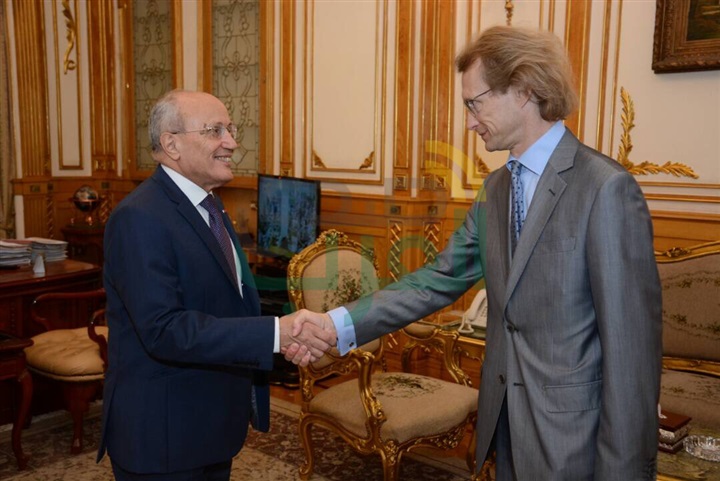 وزير الإنتاج الحربي يبحث سبل تعزيز التعاون مع استونيا وزير الإنتاج الحربي يبحث سبل تعزيز التعاون مع استونيا