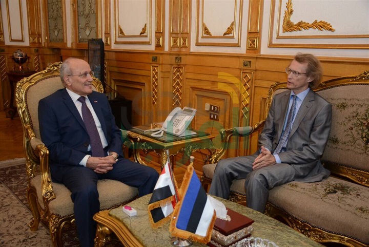 وزير الإنتاج الحربي يبحث سبل تعزيز التعاون مع استونيا وزير الإنتاج الحربي يبحث سبل تعزيز التعاون مع استونيا