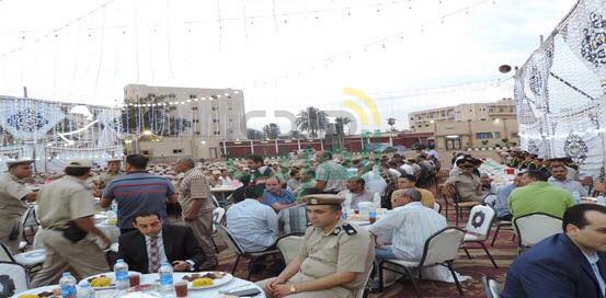 بالصور.. مساعدا وزير الداخلية يشاركان «المجندين» بكفر الشيخ إفطارهم