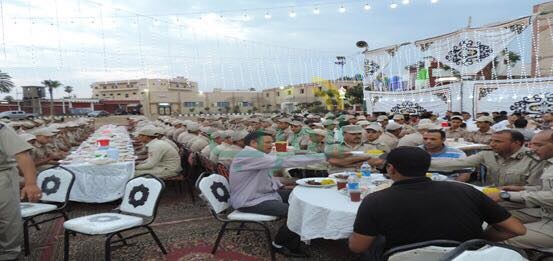 بالصور.. مساعدا وزير الداخلية يشاركان «المجندين» بكفر الشيخ إفطارهم