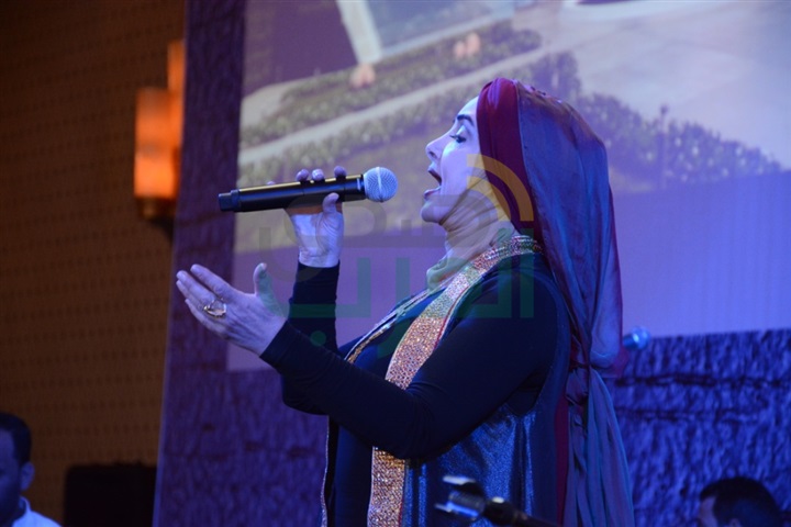 بالصور.. عايدة الأيوبي تحي حفل موسسة "بهية" بحضور نجوم الفن بالصور.. عايدة الأيوبي تحي حفل موسسة "بهية" بحضور نجوم الفن