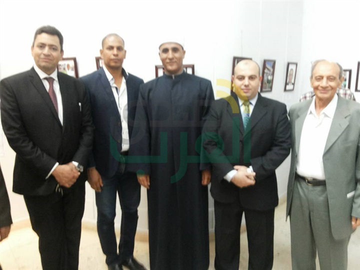 نقيب التشكيليين يفتتح المعرض الثاني لأهل البيت في مصر نقيب التشكيليين يفتتح المعرض الثاني لأهل البيت في مصر