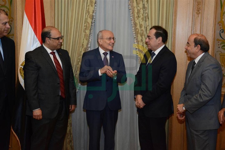 بروتوكول تعاون بين الإنتاج الحربي والبترول في مجالات التصنيع والتدريب المشترك 