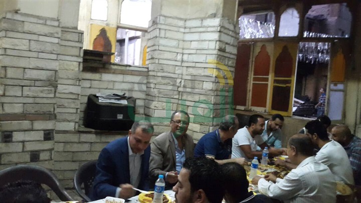 بالصور.. إفطار جماعى لسكان ماسبيرو و قيادات صندوق تطوير العشوائيات 