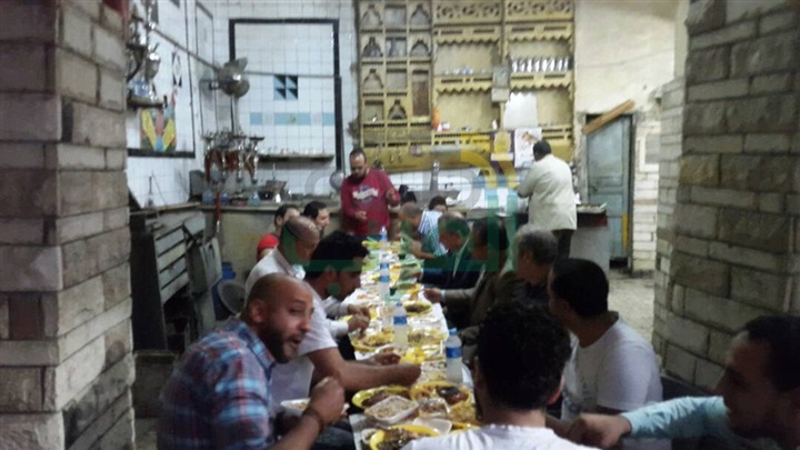 بالصور.. إفطار جماعى لسكان ماسبيرو و قيادات صندوق تطوير العشوائيات 