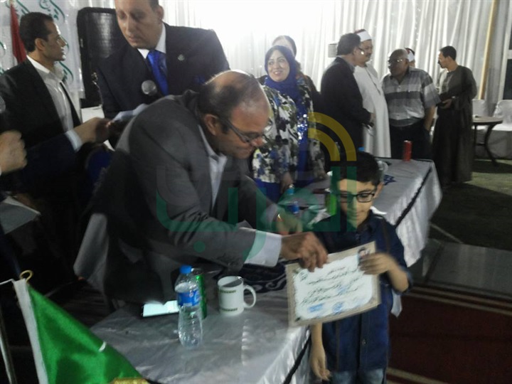 بالصور.. "وفد قليوب" يقيم حفلا لتوزيع جوائز حفظة القرأن الكريم