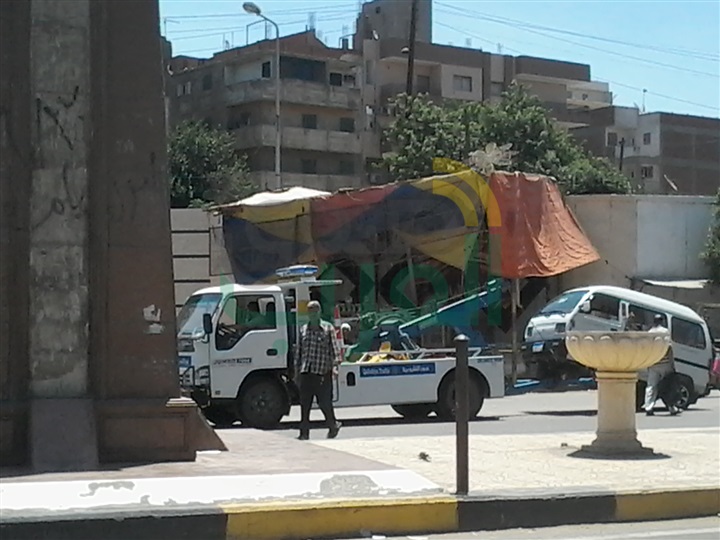 التعدى على ضابط مرور وأمين شرطة بشومة فى بنها