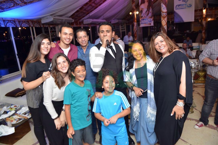 بالصور .. محمود الليثي يشعل وصلات الرقص في "الخديوي" بالصور .. محمود الليثي يشعل وصلات الرقص في "الخديوي"
