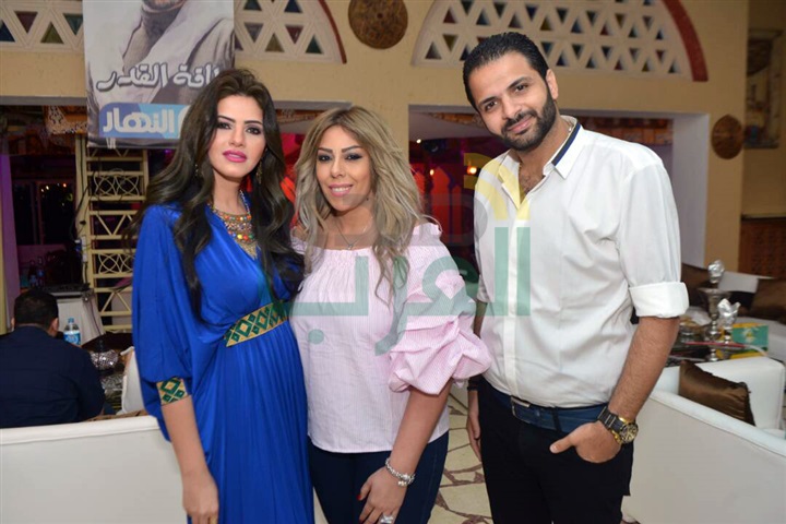 بالصور .. محمود الليثي يشعل وصلات الرقص في "الخديوي" بالصور .. محمود الليثي يشعل وصلات الرقص في "الخديوي"