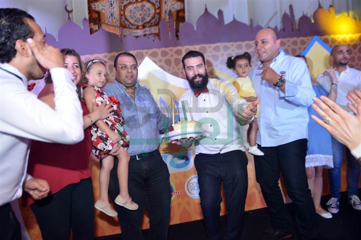 بالصور .. محمود الليثي يشعل وصلات الرقص في "الخديوي" بالصور .. محمود الليثي يشعل وصلات الرقص في "الخديوي"