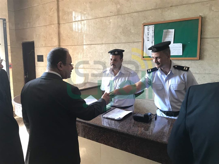 بالصور.. جولة مكوكية لوزير الداخلية على محاور ميادين وأقسام الشرطة بالقاهرة والجيزة