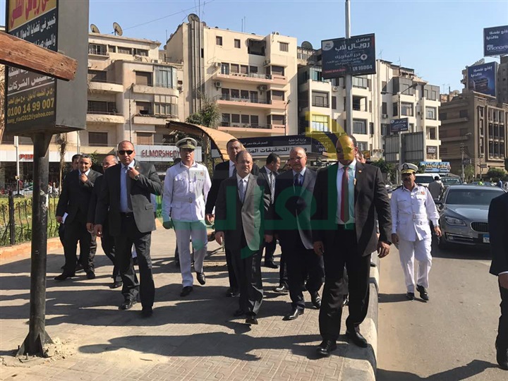 بالصور.. جولة مكوكية لوزير الداخلية على محاور ميادين وأقسام الشرطة بالقاهرة والجيزة