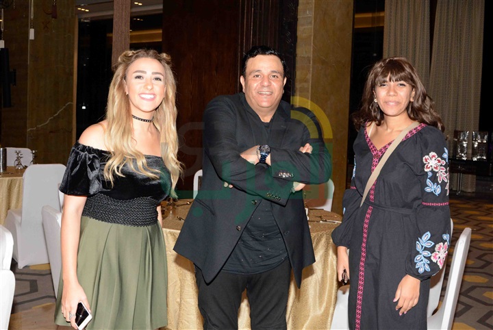 محمد فواد فى خيمة سهراية دوسيت محمد فواد فى خيمة سهراية دوسيت