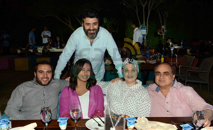 محمد فواد فى خيمة سهراية دوسيت محمد فواد فى خيمة سهراية دوسيت