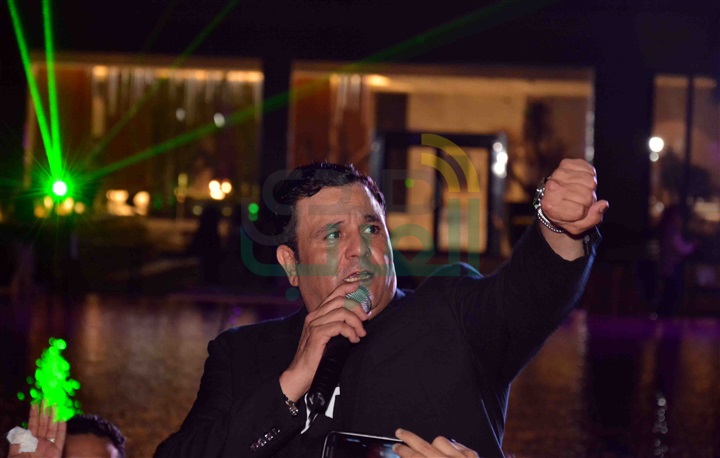 محمد فواد فى خيمة سهراية دوسيت محمد فواد فى خيمة سهراية دوسيت