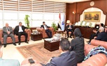 محافظ البحر الأحمر يستقبل وفد لجنة النقل بالنواب لاستعراض أهم مشروعات الطرق بالمحافظة