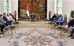 اللجنة الدولية للاولمبياد الخاص الدولى تهدى الرئيس السيسى جائزتها الدولية (صور)