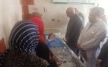محافظ الجيزة يزور طالبات المدرسة المصابين.. صور 