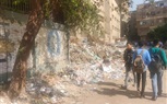 بالصور.. اضبط مخالفة.. تراكم أكوام القمامة بجوار أسوار المدارس فى العمرانية 